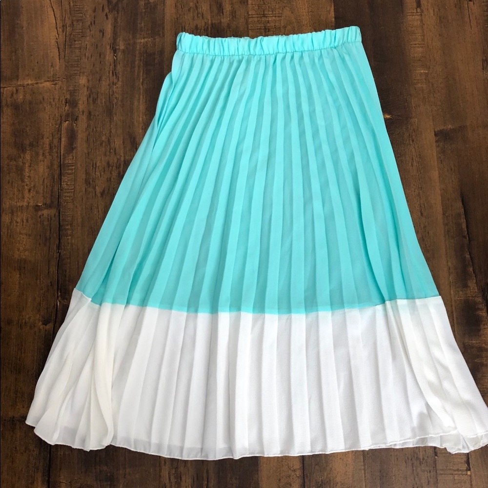 Pleated Crepe Turquoise Midi Skirt